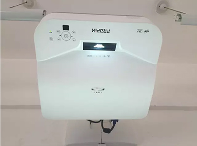 PROPIX(派克斯)超短焦激光投影机走进新疆喀什