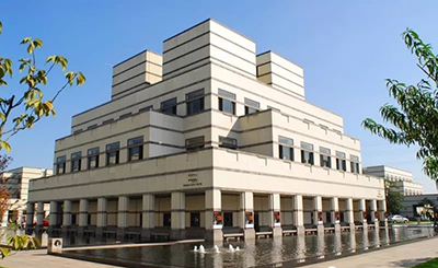 谁为中国工商管理教育插上智慧的翅膀?