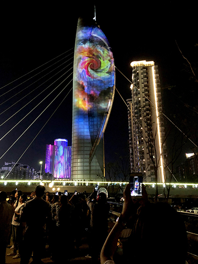芜湖新增“网红”景点，赢康精彩投影点亮临江桥塔