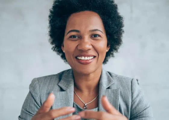 Zavus彩星，面对面眼神交流的创新解决方案