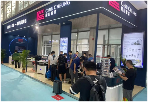 聚焦家博会第二天——照彰展位人气火爆，产品惊艳现场！